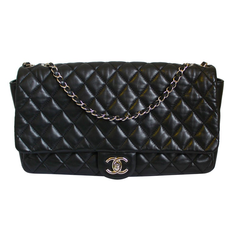 Lot - Chanel Lambskin Sac Class Rabat Bag