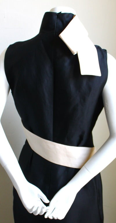 2001 ALEXANDER MCQUEEN black silk gazar dress with cream sash In New Condition In San Fransisco, CA