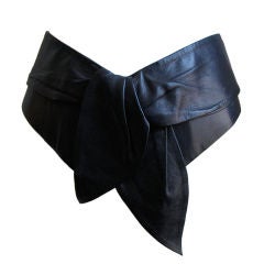 CHLOE black leather corset belt
