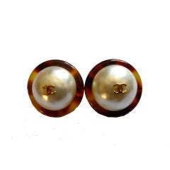 Vintage CHANEL tortoise and pearl earrings with gilt CCs