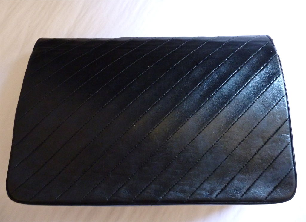 CHANEL black quilted lambskin convertable clutch with chain 1