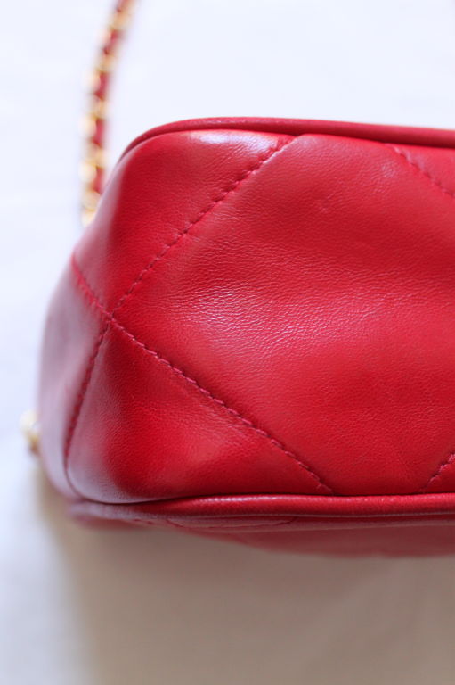 Women's 1980's CHANEL quilted red leather bag