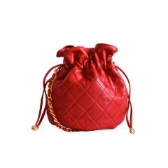 1980's CHANEL red leather bag with gilt chain