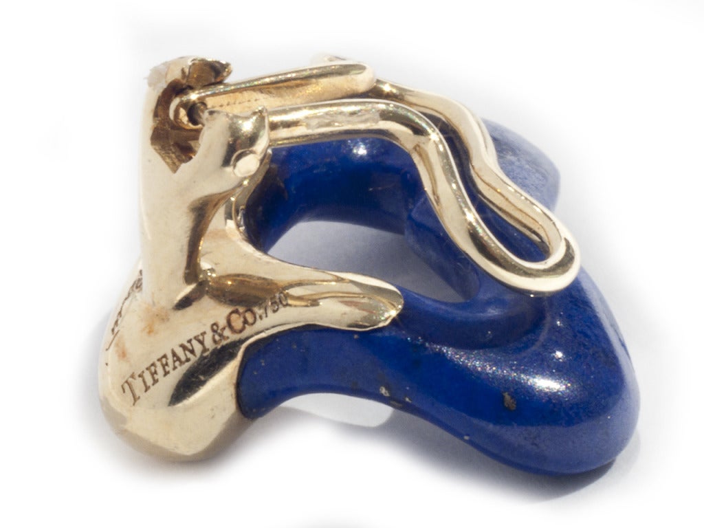 18 k gold and lapis heart suite by Elsa Peretti and Tiffany & Co. Clip backs.
Signed TIFFANY & CO. ELSA PERETTI, Hong Kong.
