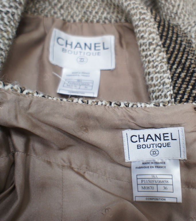 Women's CHANEL Cream & Camel Tweed Boucle Wool Skirt Suit Size 36
