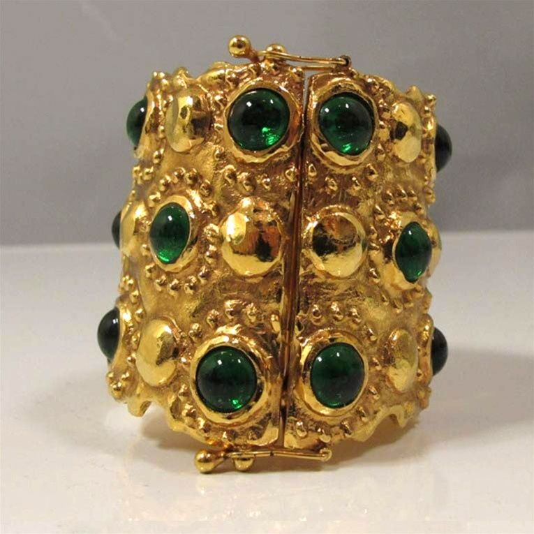 CHANEL Vintage Goldtone and Emerald Gripoix Cuff Bracelet 1