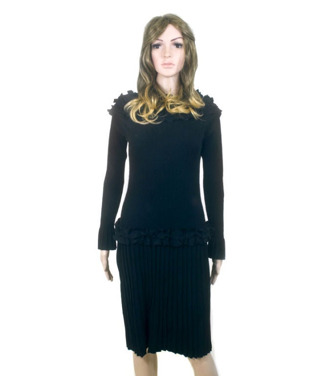 Louis Vuitton Black Knit Long Sleeve Ruffle Cocktail Dress Sz L For Sale 3