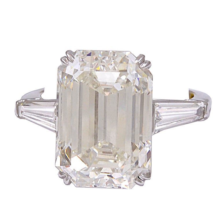 Magnificent Emerald Cut Diamond Ring