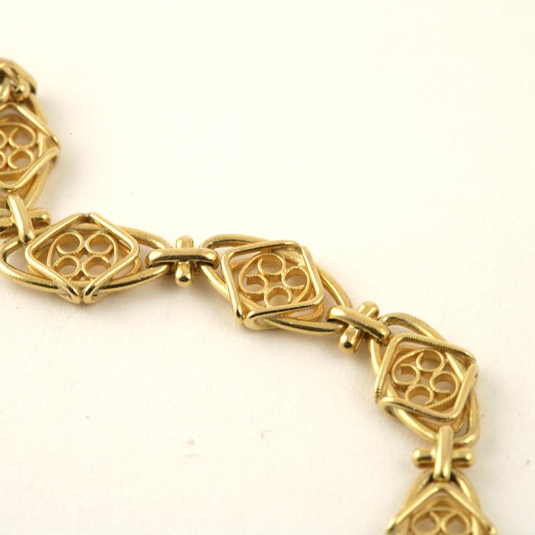 Eine französische Jugendstilkette aus 18 Karat Gold.  

(MG #14467)