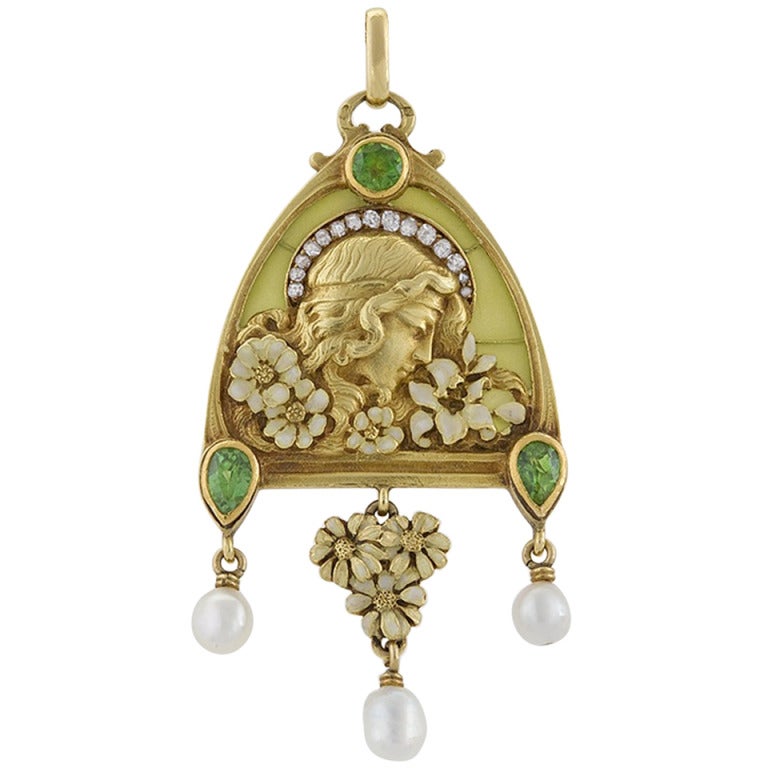 French Art Nouveau Peridot Diamond Gold and Plique-a-Jour 'Juliet' Pendant For Sale