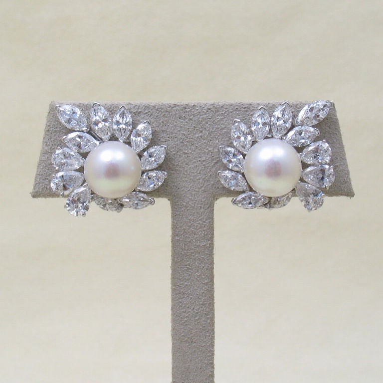 VAN CLEEF & ARPELS Diamond Pearl Earrings