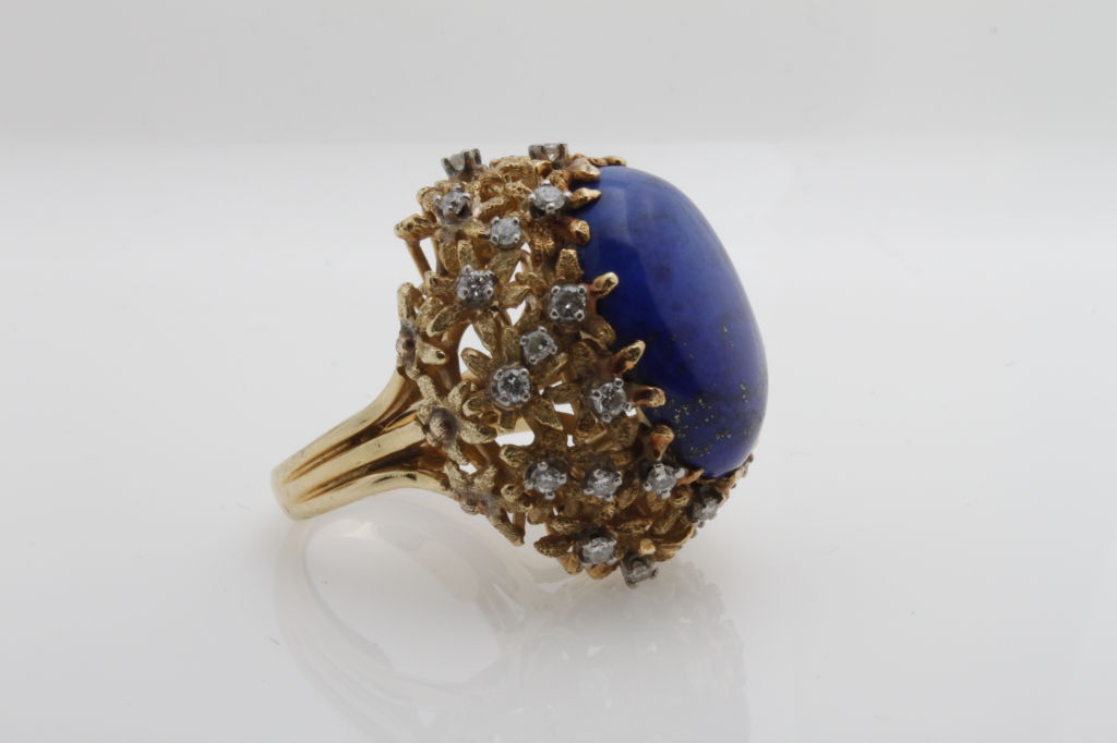 Great 1960s Lapiz & Diamond Ring.