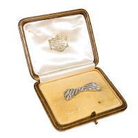 DREICER Edwardian  Diamond Platinum Bow Brooch