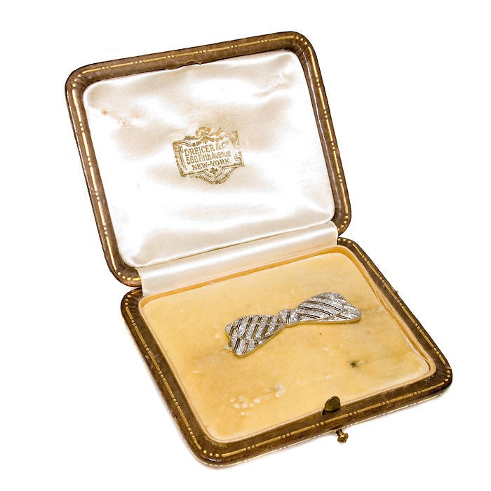 DREICER Edwardian  Diamond Platinum Bow Brooch