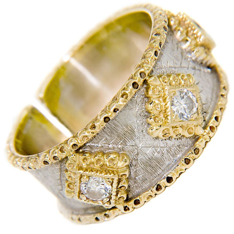 BUCCELLATI Gold and Diamond Ring