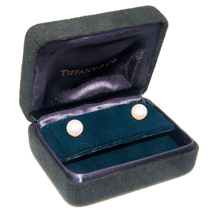 Women's TIFFANY & CO. Pearl stud Earrings
