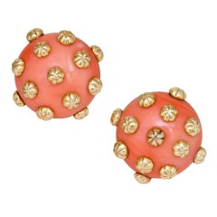 1970
s Coral and Gold Ear Clips 1970
s Coral and Gold Ear Clips