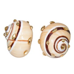 TRIANON Gold and Shell Ear Clips