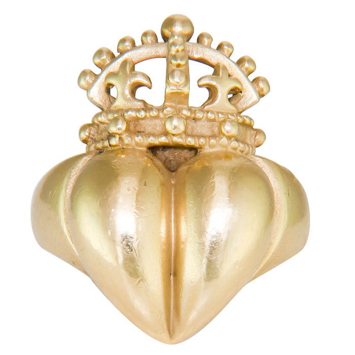18K yellow Gold Heart Crown Ring by Barry Kieselstein Cord. Finger Size = 2 1/2