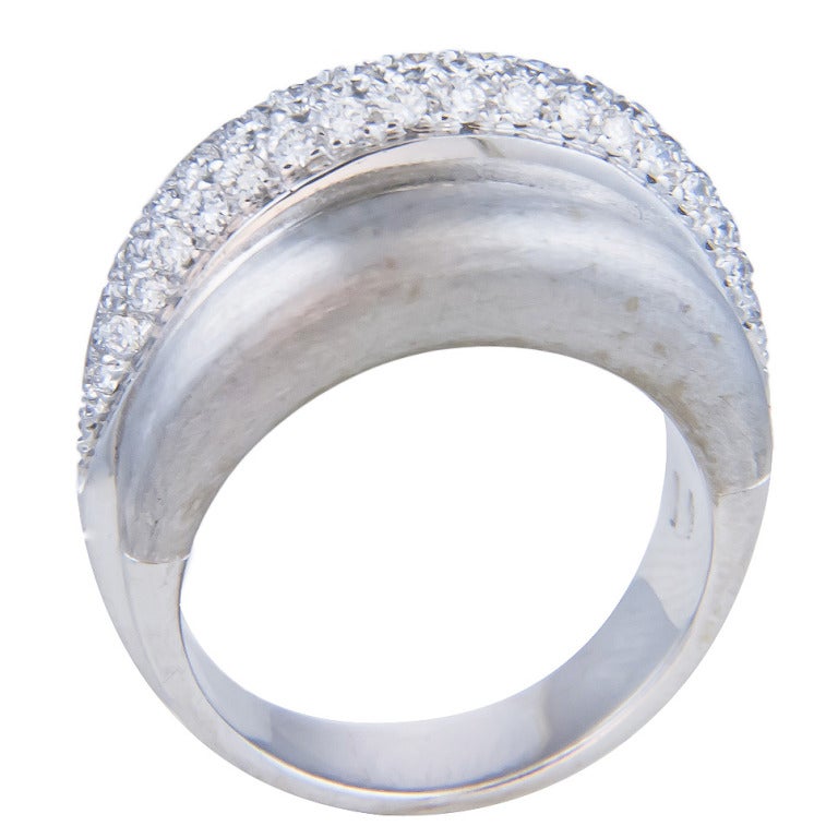 Damiani Diamond and White Gold Cocktail Ring In Excellent Condition In Chicago, IL