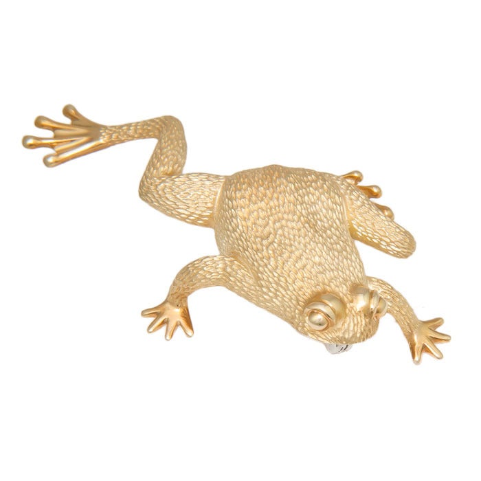 Fun, 18K Yellow Textured Gold Frog brooch by Henry Dunay, Signed and Numbered. Very Nicely detailed.