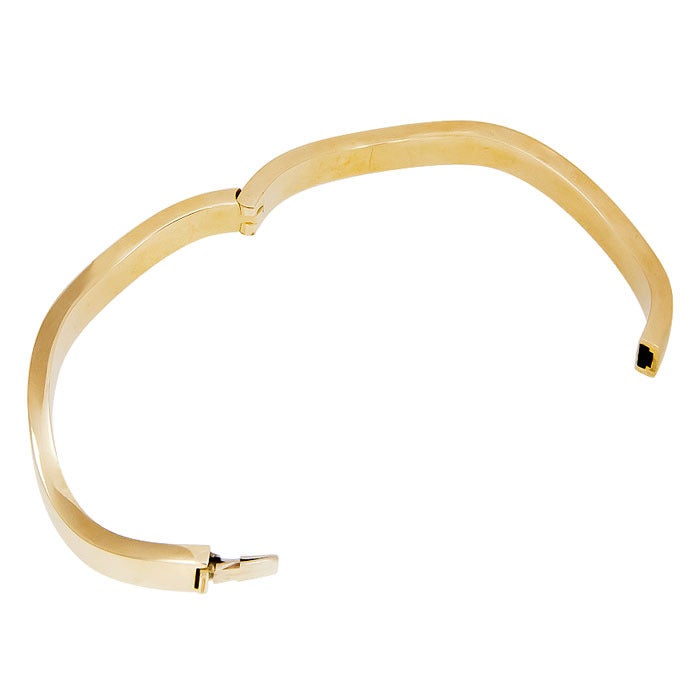 Tiffany and Co. Yellow Gold Wavy Bangle Bracelet at 1stDibs