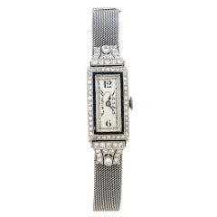 Patek Philippe Damenarmbanduhr aus Platin:: Diamanten und Saphiren:: vertrieben von Tiffany & Co. um 1920