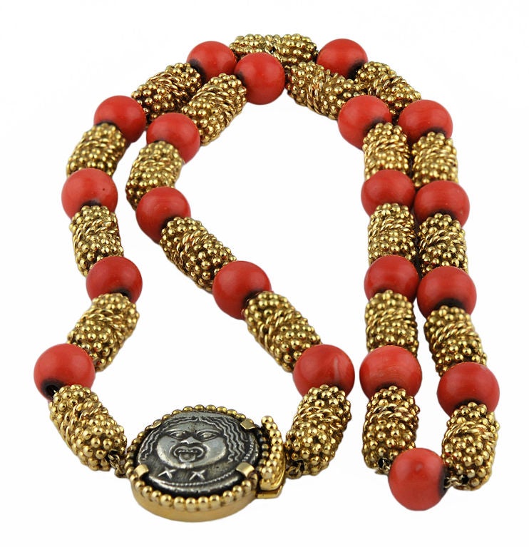 VAN CLEEF & ARPELS  Necklace
