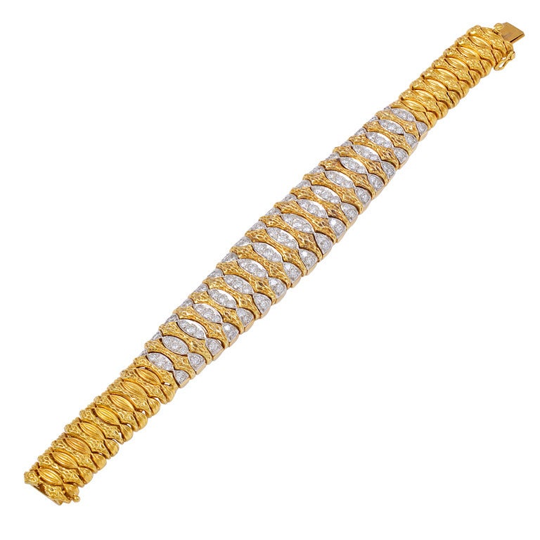 1960s gold and diamond flexible bracelat For Sale