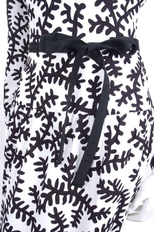 Women's Vintage 80's Yves Saint Laurent Dress in Black and White. For Sale