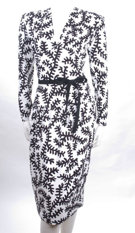 Vintage 80's Yves Saint Laurent Dress in Black and White. For Sale 4