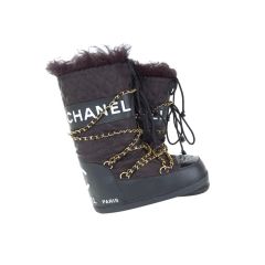 Retro CHANEL APRES SKI MOON BOOTS