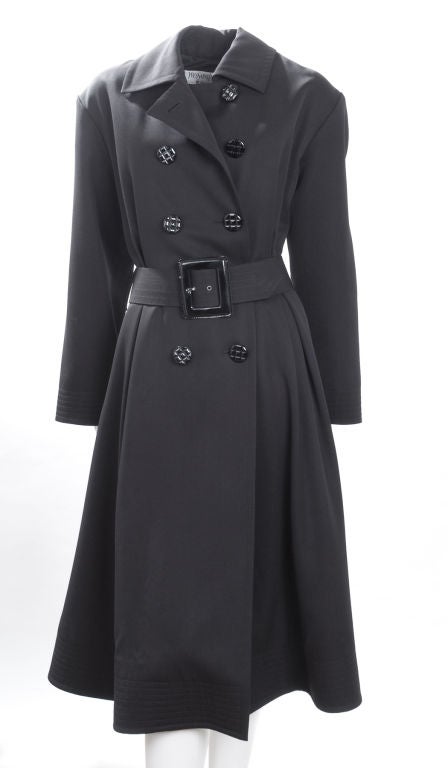 Vintage Yves Saint Laurent Coat.
Excellent condition - no flaws to mention
Size: 40 EU about 8 US
Measurements:
Length 46- bust 40 - waist 34 inches


