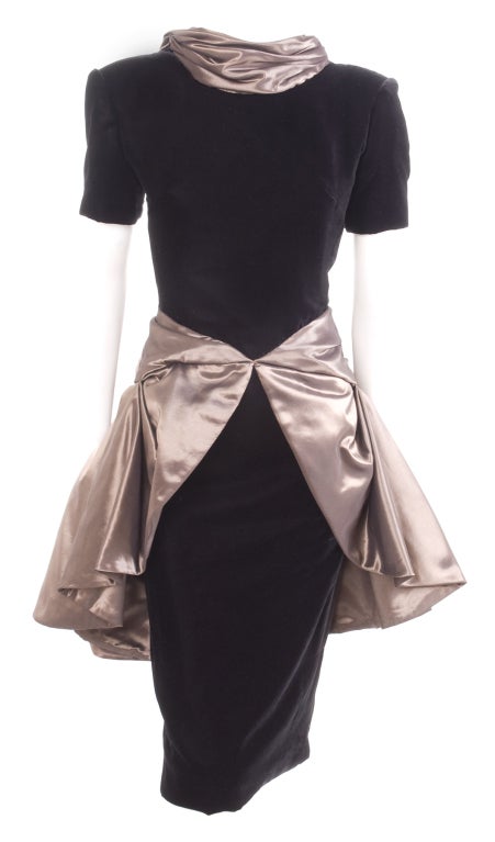 80's Jacqueline de Ribes Cocktail Dress. 
Black velvet and bronze silk satin. 

Measurements:
Length 43 - bust 38 - waist 30- hips 36 inches