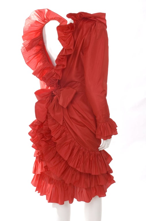 80's Vintage Bill Blass Couture Red Silk Taffeta Dress Beautiful Back Detail For Sale 2