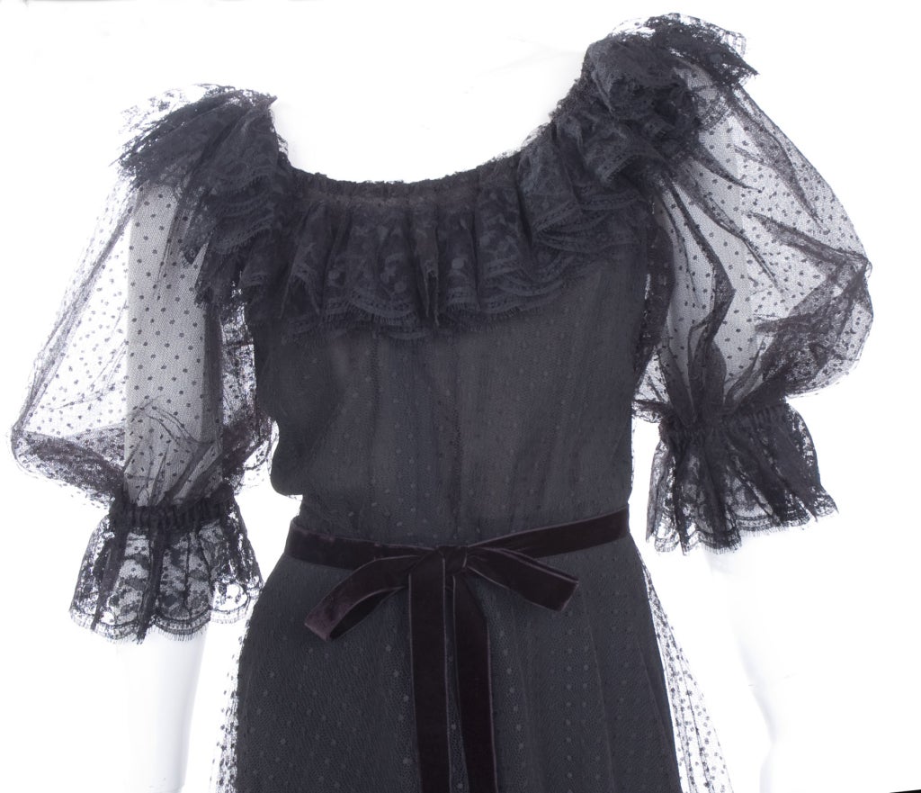 70's Vintage JS Scherrer Black Dress in Lace and Tulle with Swiss Dot Overlay In Excellent Condition For Sale In Hamburg, Deutschland