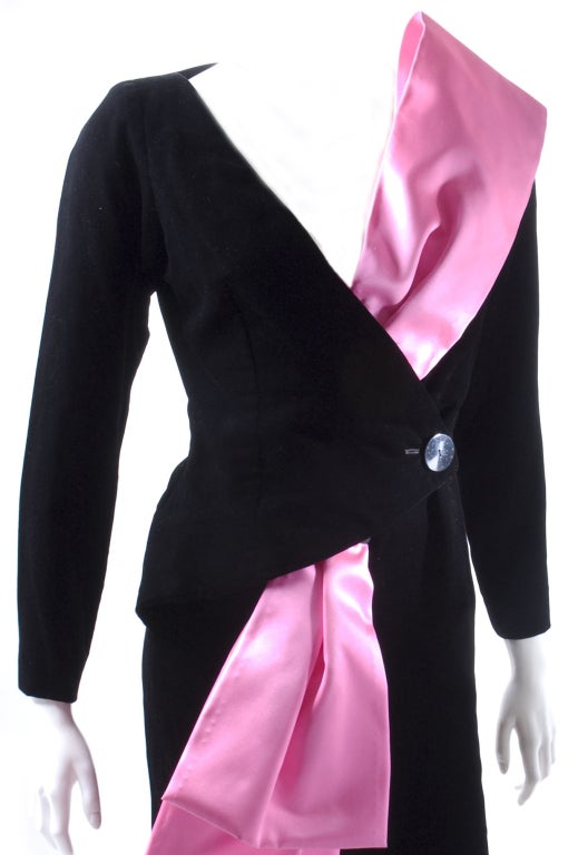 Yves Saint Laurent Black Velvet and Pink Satin Iconic Dress In Excellent Condition For Sale In Hamburg, Deutschland