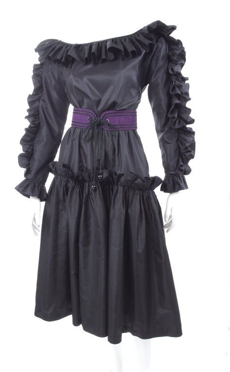 1981  Blouse and Skirt Taffeta Silk Dress.
Purple suede belt with black trim.
In excellent condition - no signs of wear.
Size 40 EU

Measurements:
Blouse length 24" - bust 39" inches
Skirt length 31" - waist 26" inches


