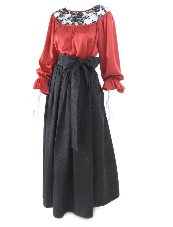 Yves Saint Laurent Red Satin Bluse and Moiré Skirt In Excellent Condition For Sale In Hamburg, Deutschland