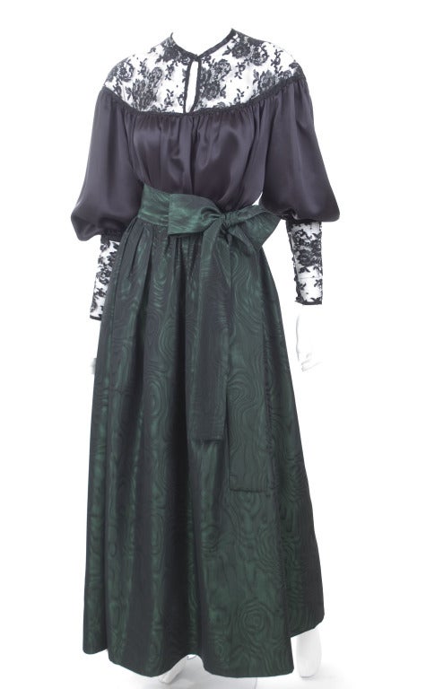 Yves Saint Laurent Black Satin Blouse and Green Moiré Skirt. In Excellent Condition For Sale In Hamburg, Deutschland