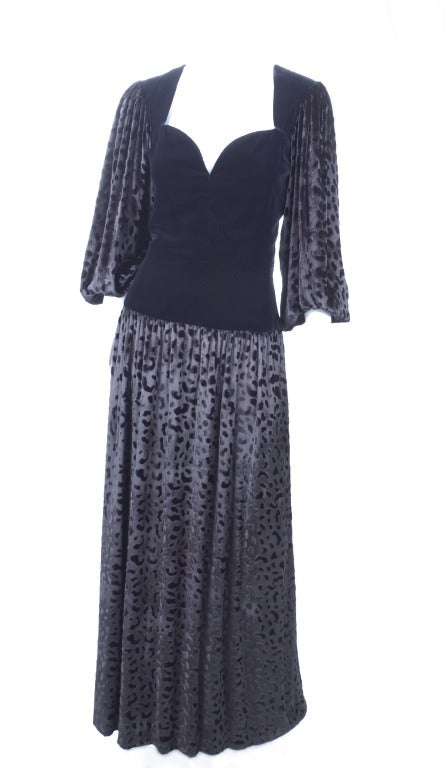 80's Yves Saint Laurent Velvet Bodice and Animal Print Panne Velvet Gown
Color: Black
Size 42 EU = 8 US

Measurements:
Length 60