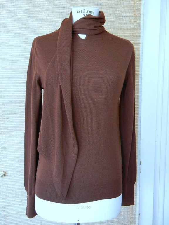 Beautiful warm brown knit top with a 10 1/4