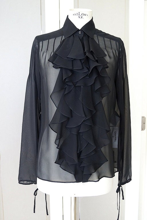 CHANEL 07P top wonderful lush ruffle jet black NWT 38 / 6