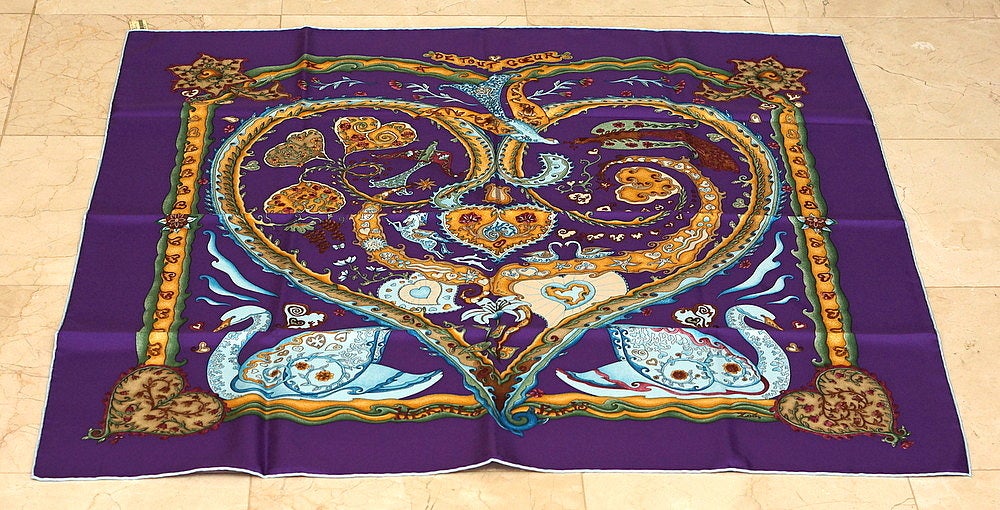 HERMES scarf Silk print DE TOUT COEUR nwt / box violet core bleu ciel ...