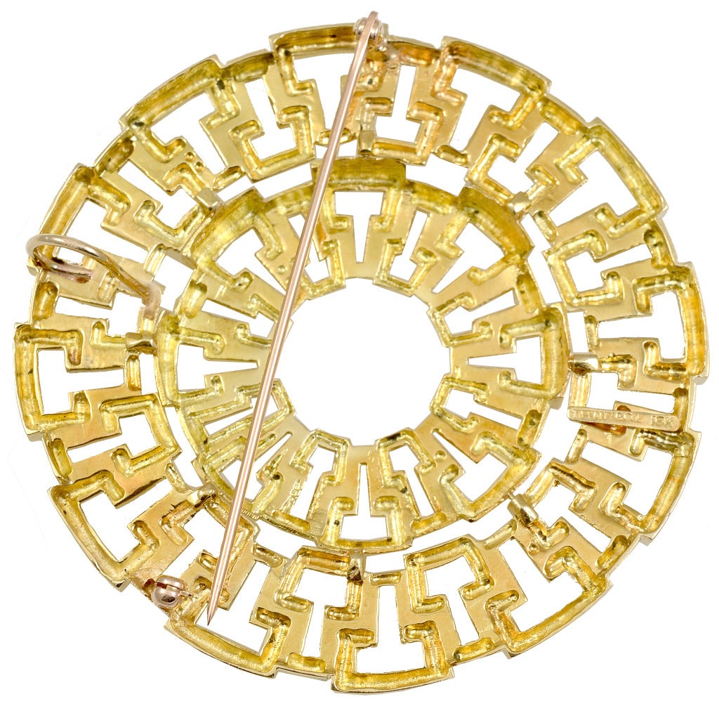 Striking large 18K gold brooch/pendant made and sold by Tiffany&Co.
Unique cut-out  
