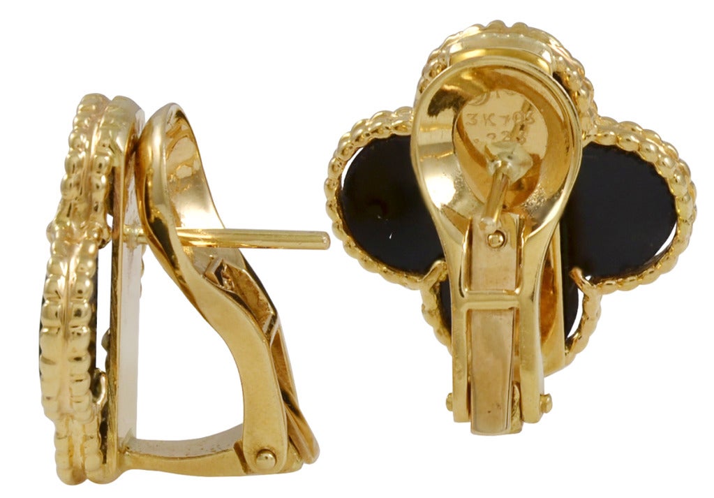Hard -to -find large size Alhambra onyx earrings set in 18K gold., Signed and numbered VCA. A classic.
Alice Kwartler has sold the finest antique gold and diamond jewelry and silver for over 40 years. Come and visit our magnificent store at 445