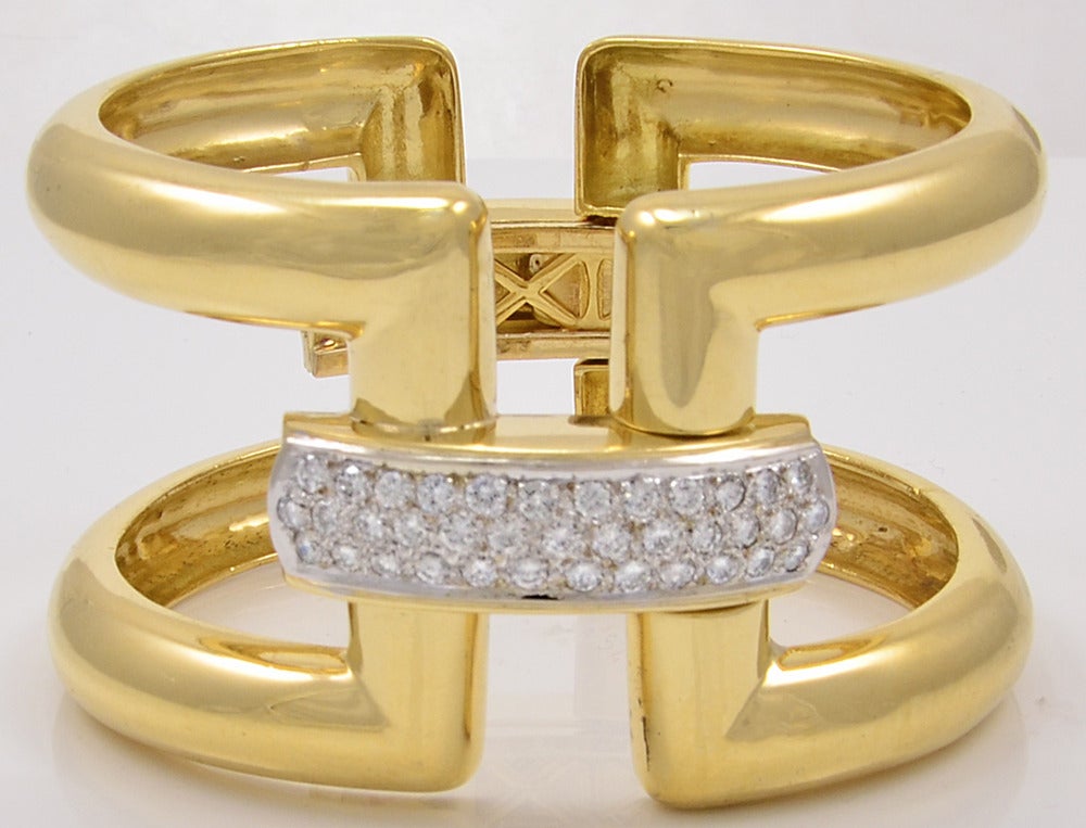 Diamond Gold Large Bangle Bracelet In Excellent Condition In New York, NY