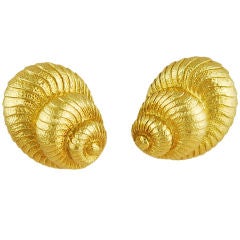 David Webb  18k Gold Heavy Shell Earrings