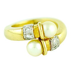 Pear and Diamond 18K Crossover Ring