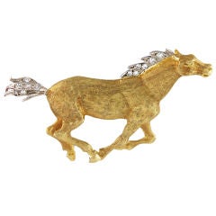 Soret American Wild Horse Engraved Gold and Diamond Pin
